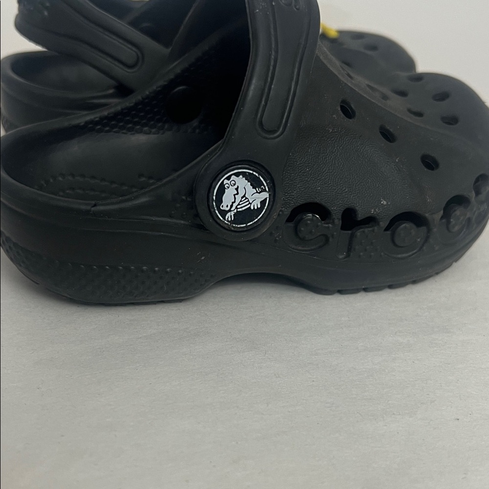 CROCS Kids Black Sandals sz 6 - Picture 3 of 16